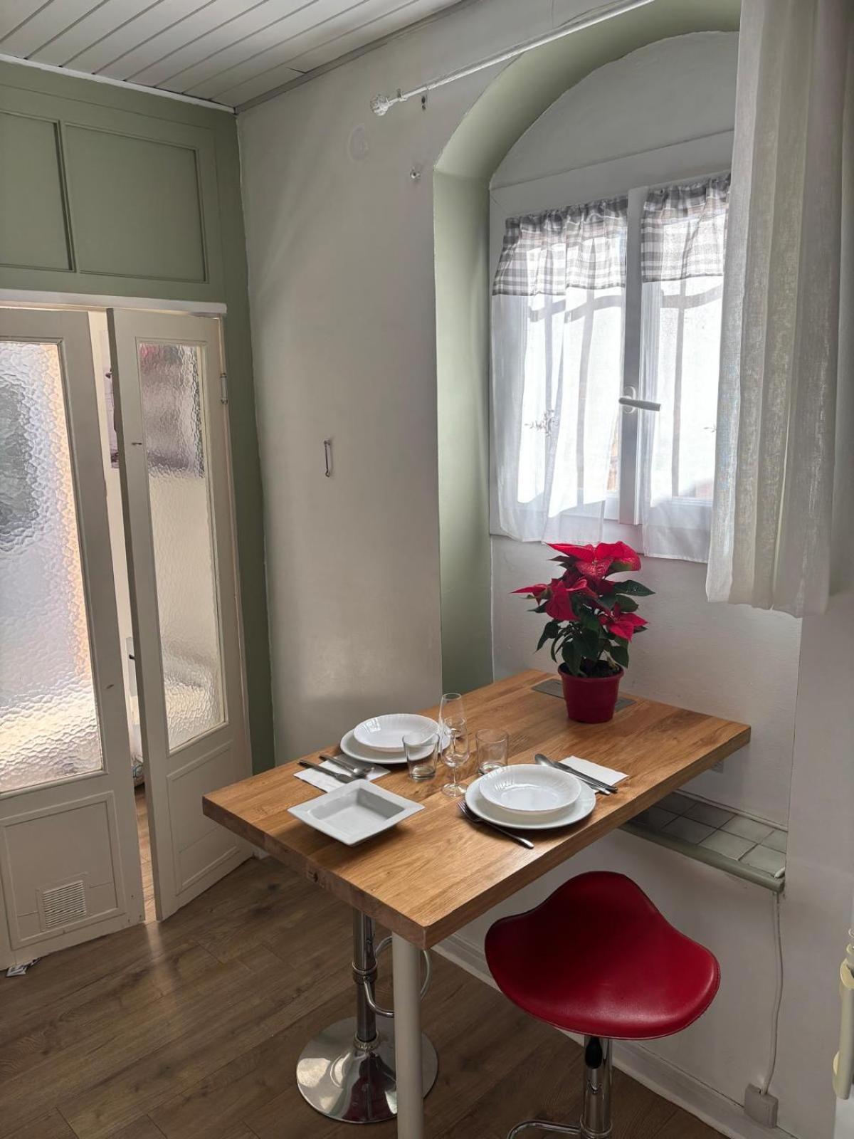 Appartement Central Des Terres Chaudes Proche Bord De Mer Menton Exterior foto